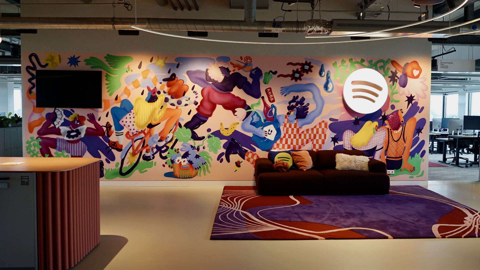 Spotify Mural kantoor Amsterdam volledig zichtbaar